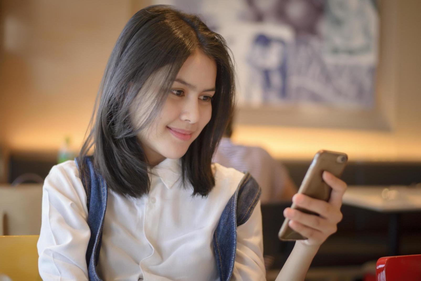 Professionelle Budgetberatung im modernen Büroambiente