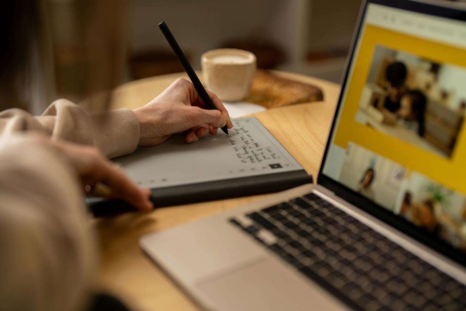 Workshop-Situation bei Vorylaxenium mit Kunden beim gemeinsamen Budgetplaning